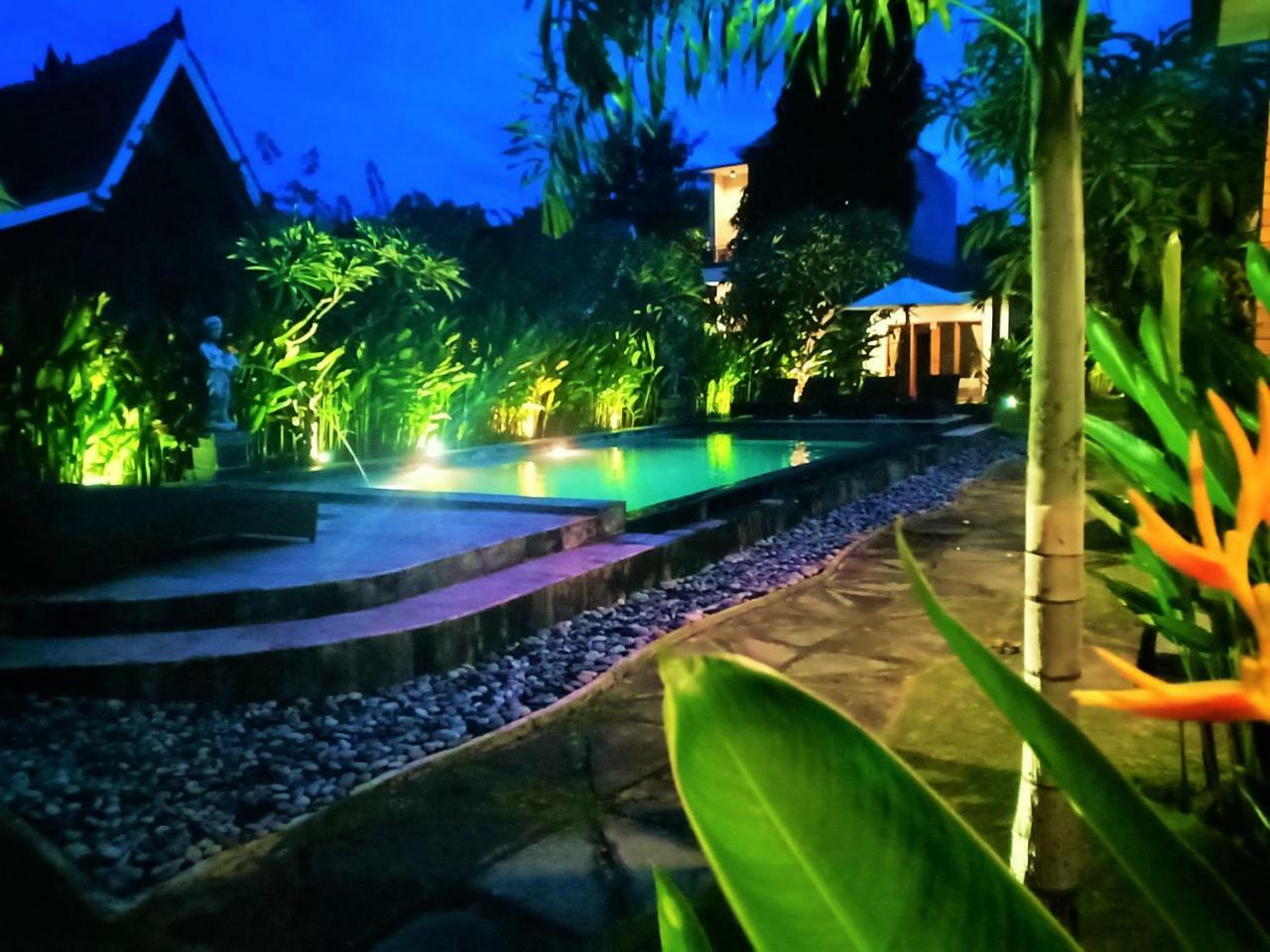 Singabu Bungalows Batununggul Esterno foto