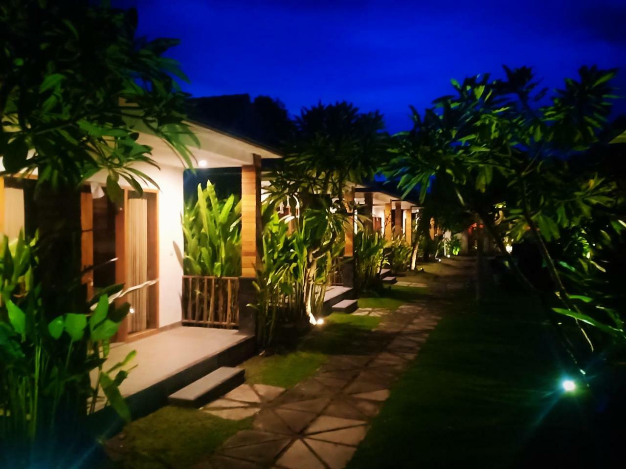 Singabu Bungalows Batununggul Esterno foto