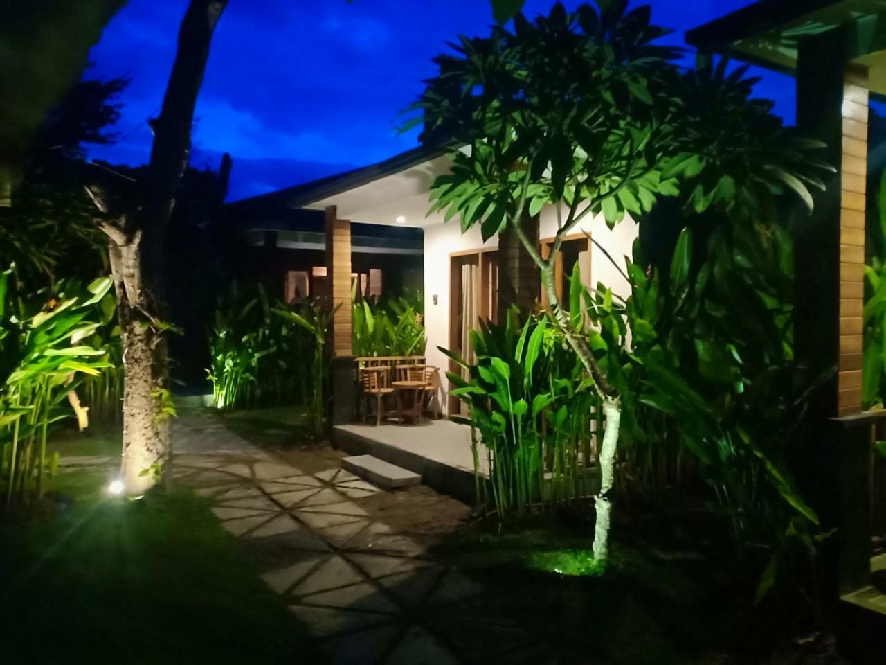 Singabu Bungalows Batununggul Esterno foto