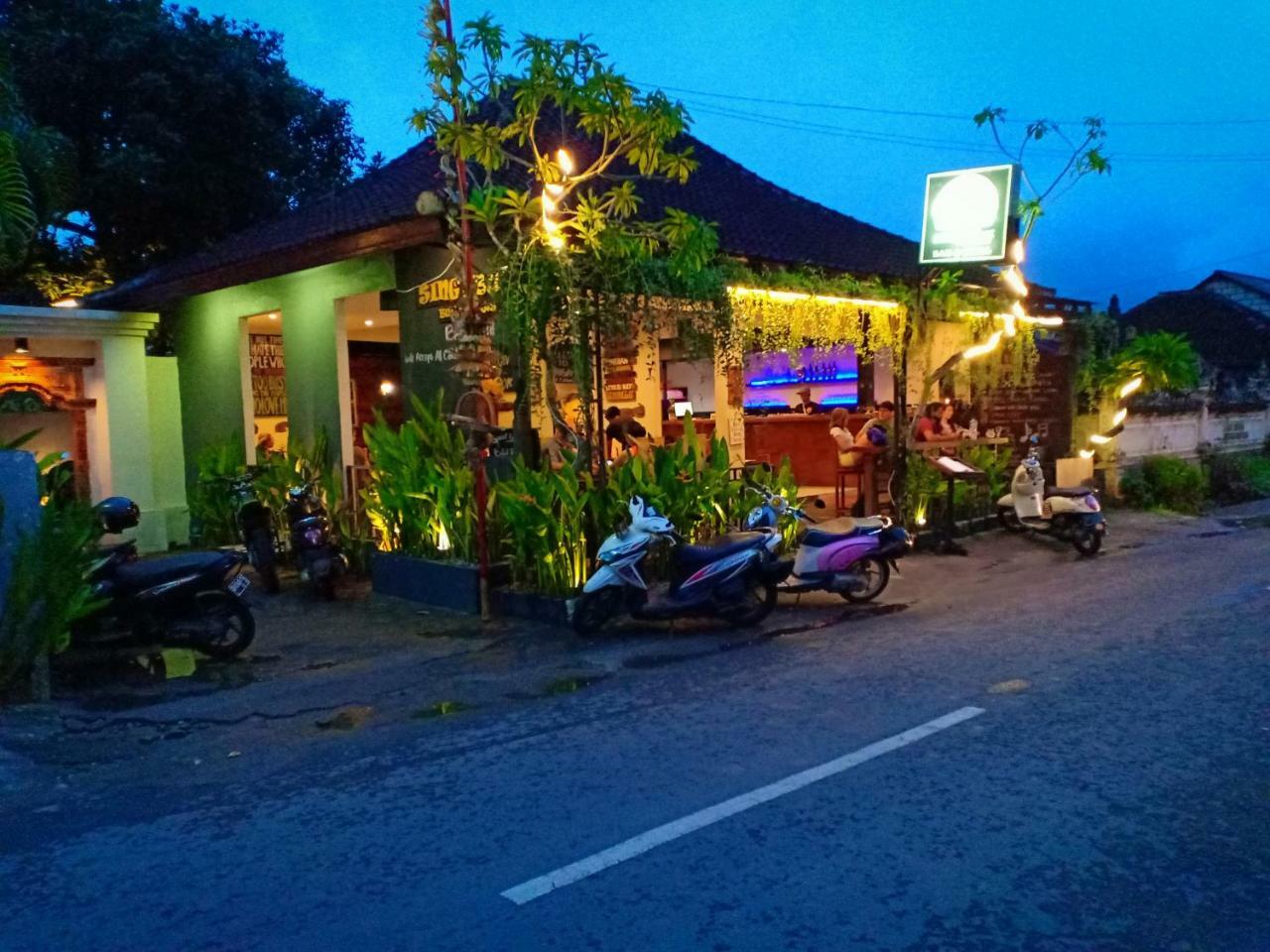 Singabu Bungalows Batununggul Esterno foto